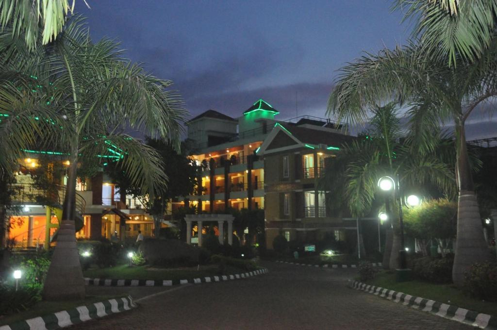 Hotel Le Ruchi The Prince Mysore Exterior photo