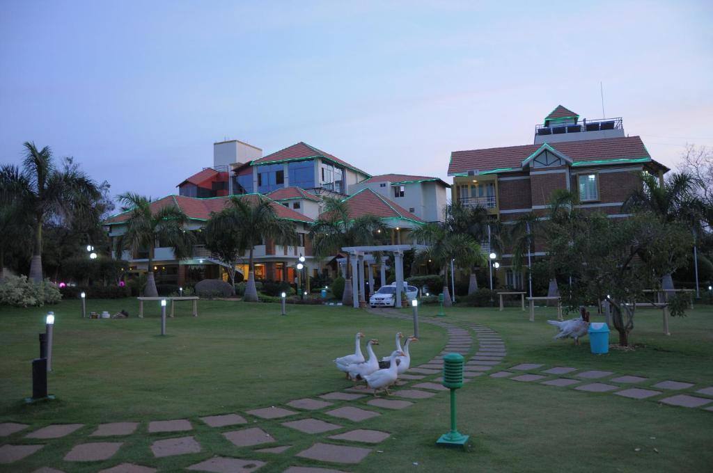 Hotel Le Ruchi The Prince Mysore Exterior photo