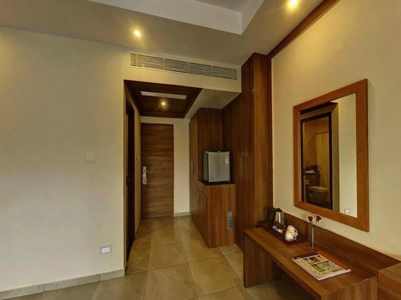Hotel Le Ruchi The Prince Mysore Exterior photo