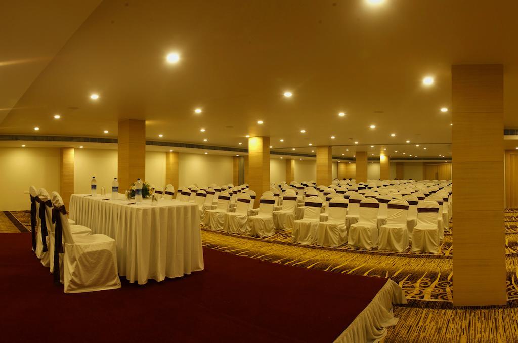 Hotel Le Ruchi The Prince Mysore Exterior photo